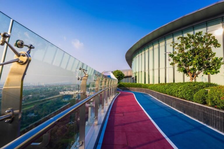 Rooftop ชั้น 36 BTS Visionary Park
