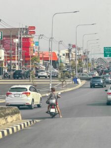 ปรับปรุงถนนและทางเท้า พุทธมณฑลสาย 1