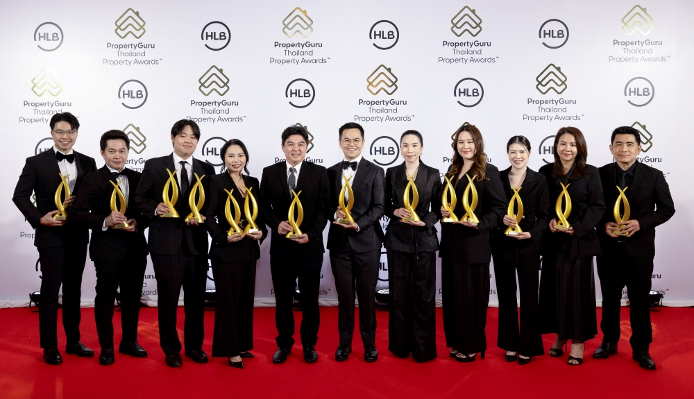 จากบางกอกพีอาร์ -- เอพี ไทยแลนด์ คว้า 14 รางวัลสูงสุดและมากที่สุดจาก PropertyGuru Thailand Property Awards 2026 พร้อมไฮไลต์สำคัญ นายรัชต์ชยุตม์ นันทโชติโสภณ ประธานฝ่ายบริหาร รับรางวัล Changemaker Award คนแรกในไทย - 2 AP Property GURU