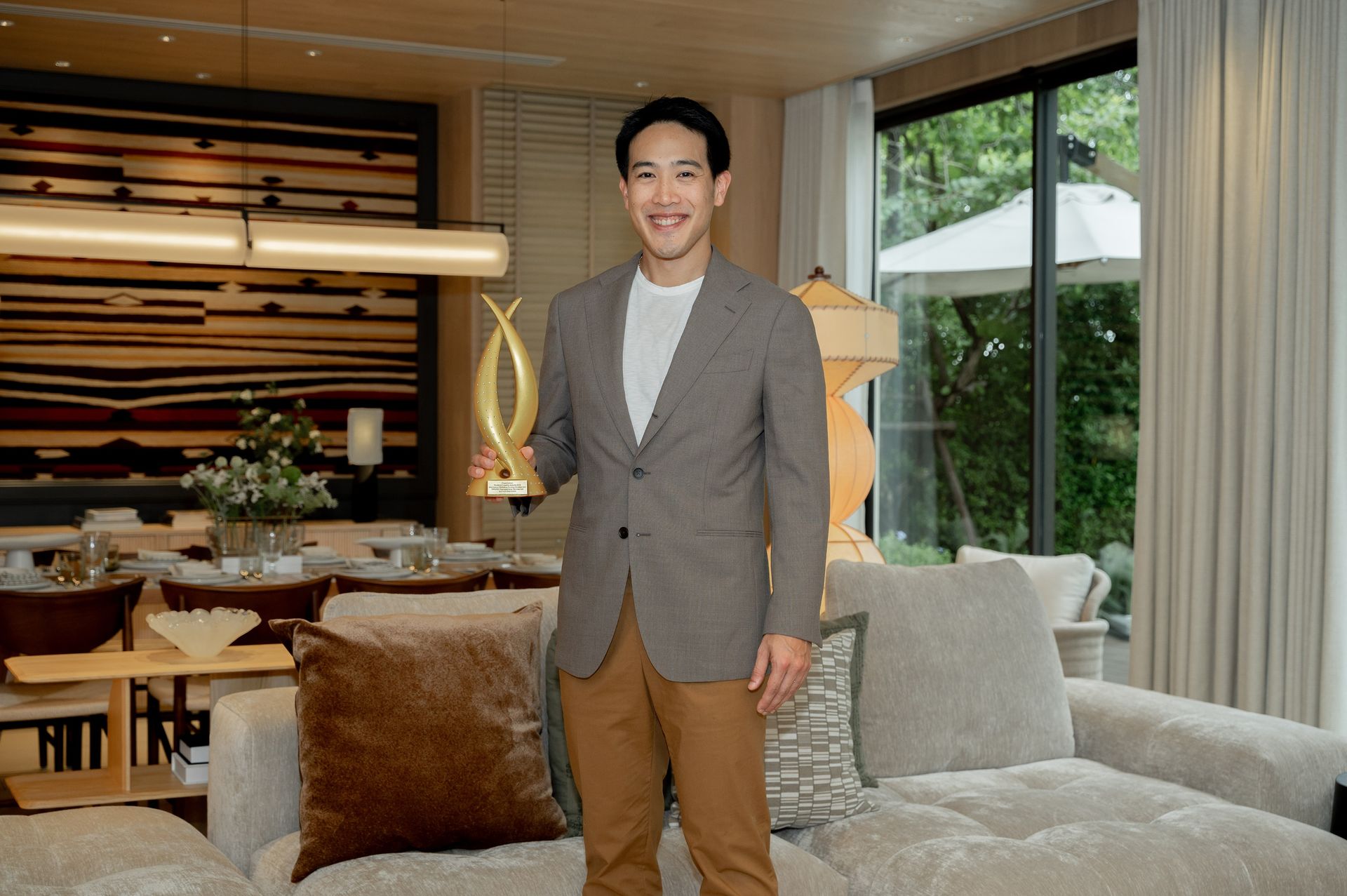 PROUD กวาด 4 รางวัลใหญ่ ตอกย้ำการเป็นผู้นำ ‘Luxury Wellness Developer’ จาก PropertyGuru Thailand Property Awards 2026 - Pasu Liptapanlop Proud Real Estate