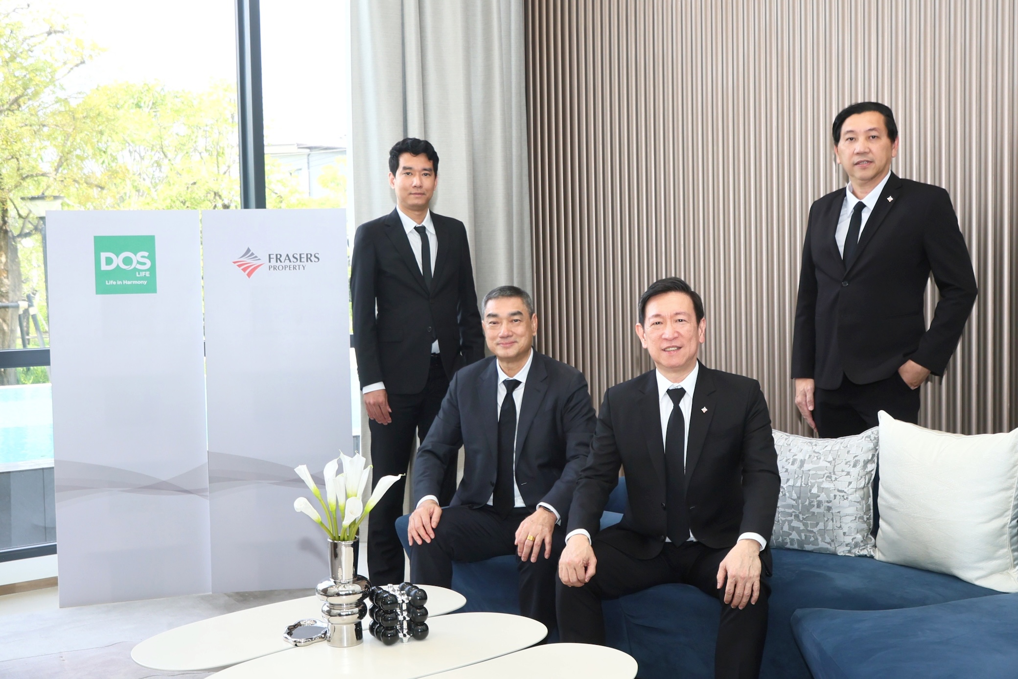 นายสมบูรณ์ วศินชัชวาล และ นายธิติ โตวิวัฒน์