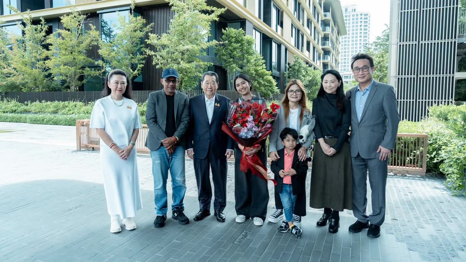เจ้าสัวธนินท์ มอบคอนโดหรูให้น้องเนเน่