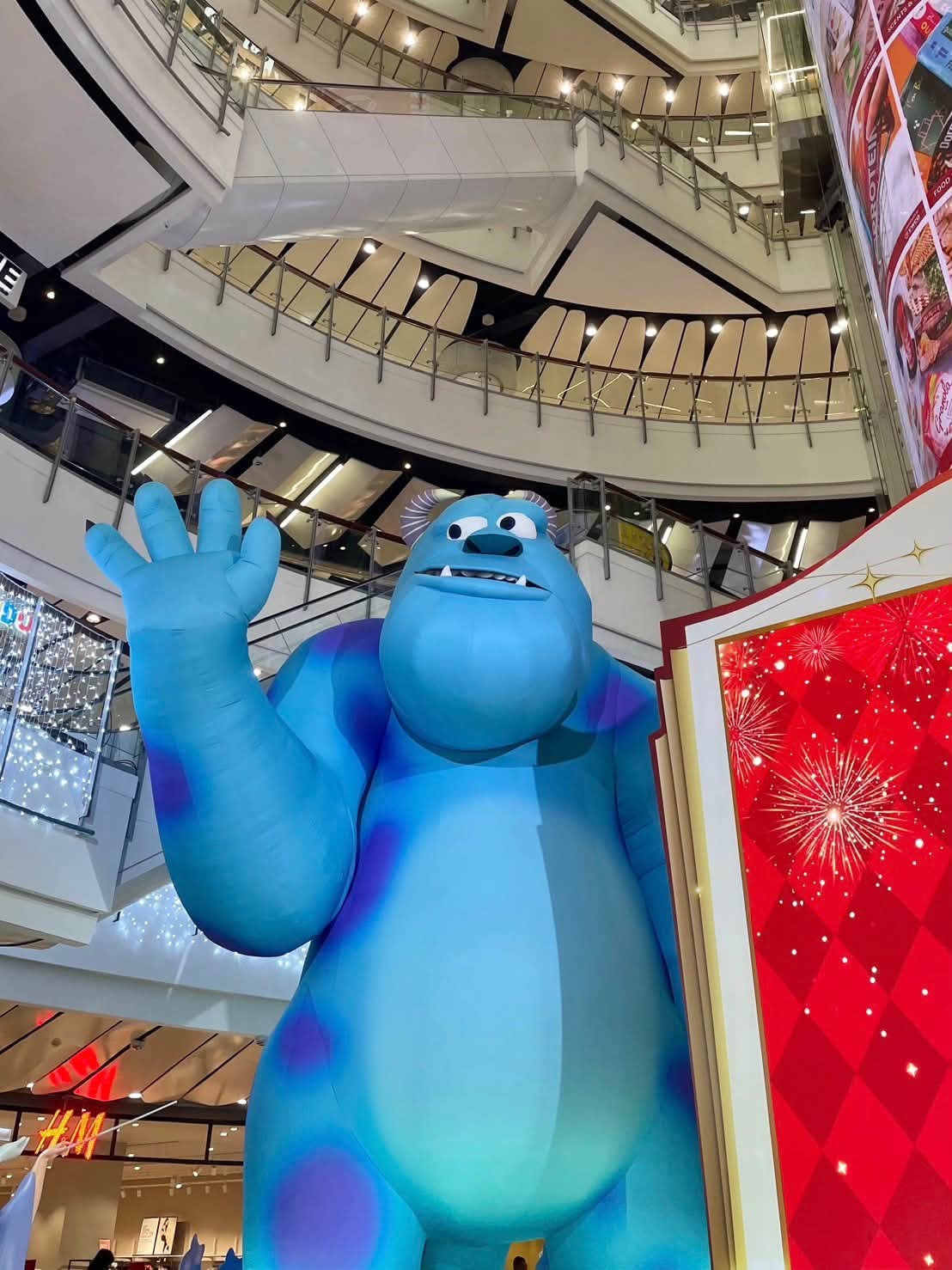 เทศกาลส่งท้ายปีเซ็นทรัลจับมือ Disney Pixar ตกแต่งศูนย์การค้าทั่วประเทศ